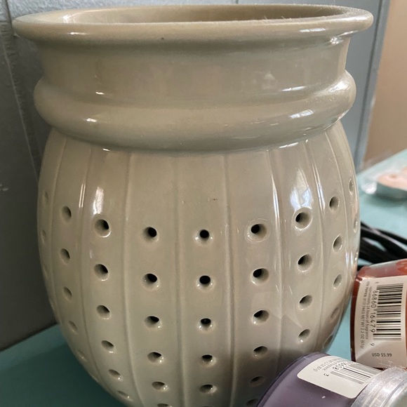 Large electric B&BW WAX WARMER WITH TIMER TWO YANKEE CANDLE WAX Have diff scent - Picture 6 of 10